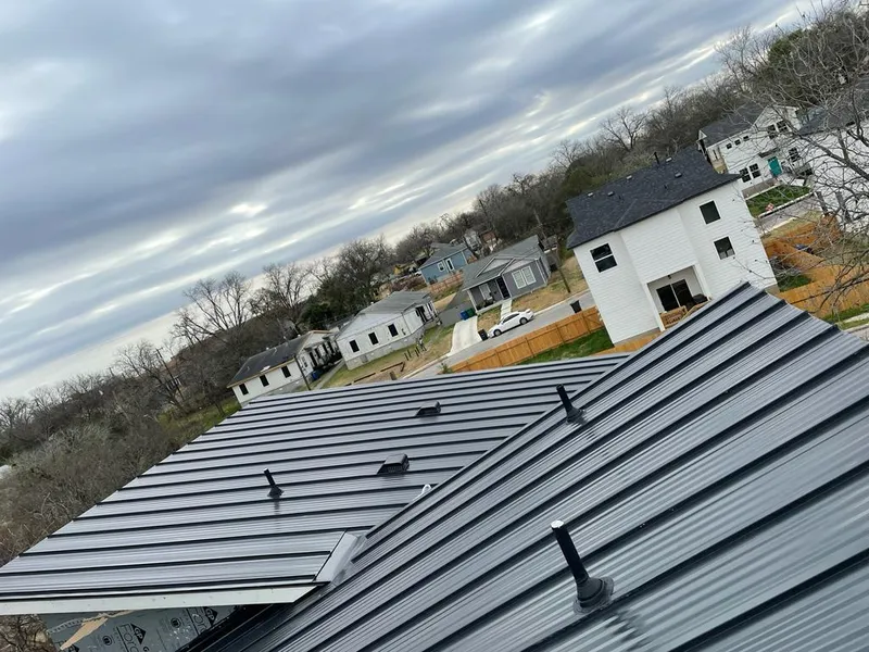 Standing seam metal roof panels with vents for Skylight Repair in Naranja